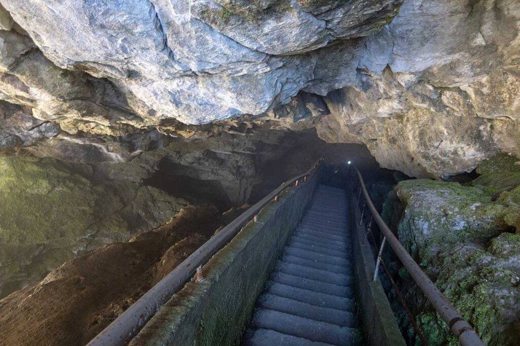 Cueva de la "Garganta del Diablo"
