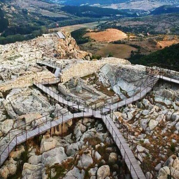 Vista desde el aire de la Antigua ciudad Tracia Perpericon